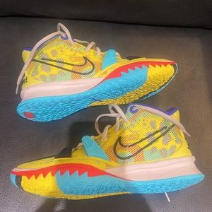 Nike Men's Kyrie 7 Copa Basketball Shoes